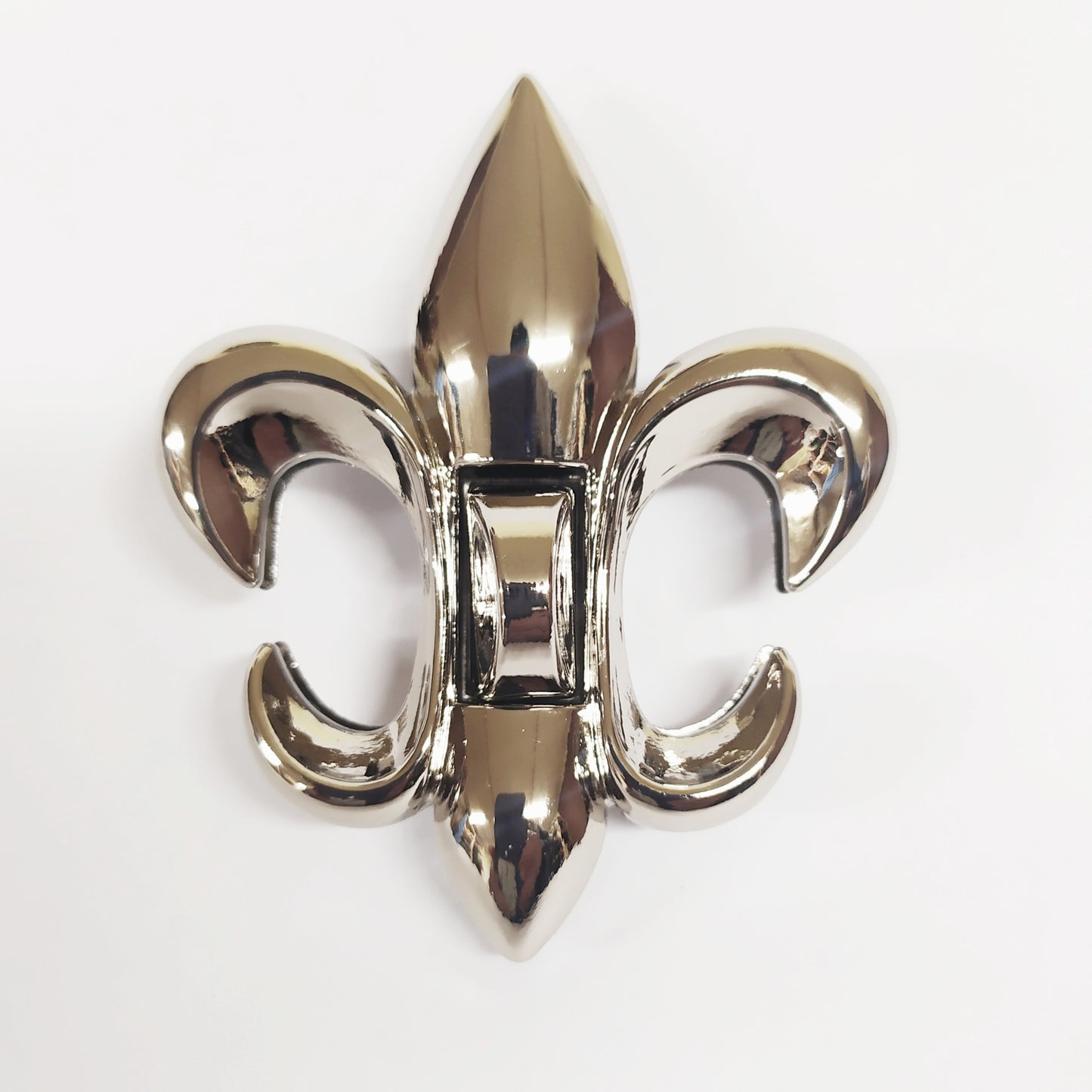 Fleur de Lis Senatori Turn button - Nickel