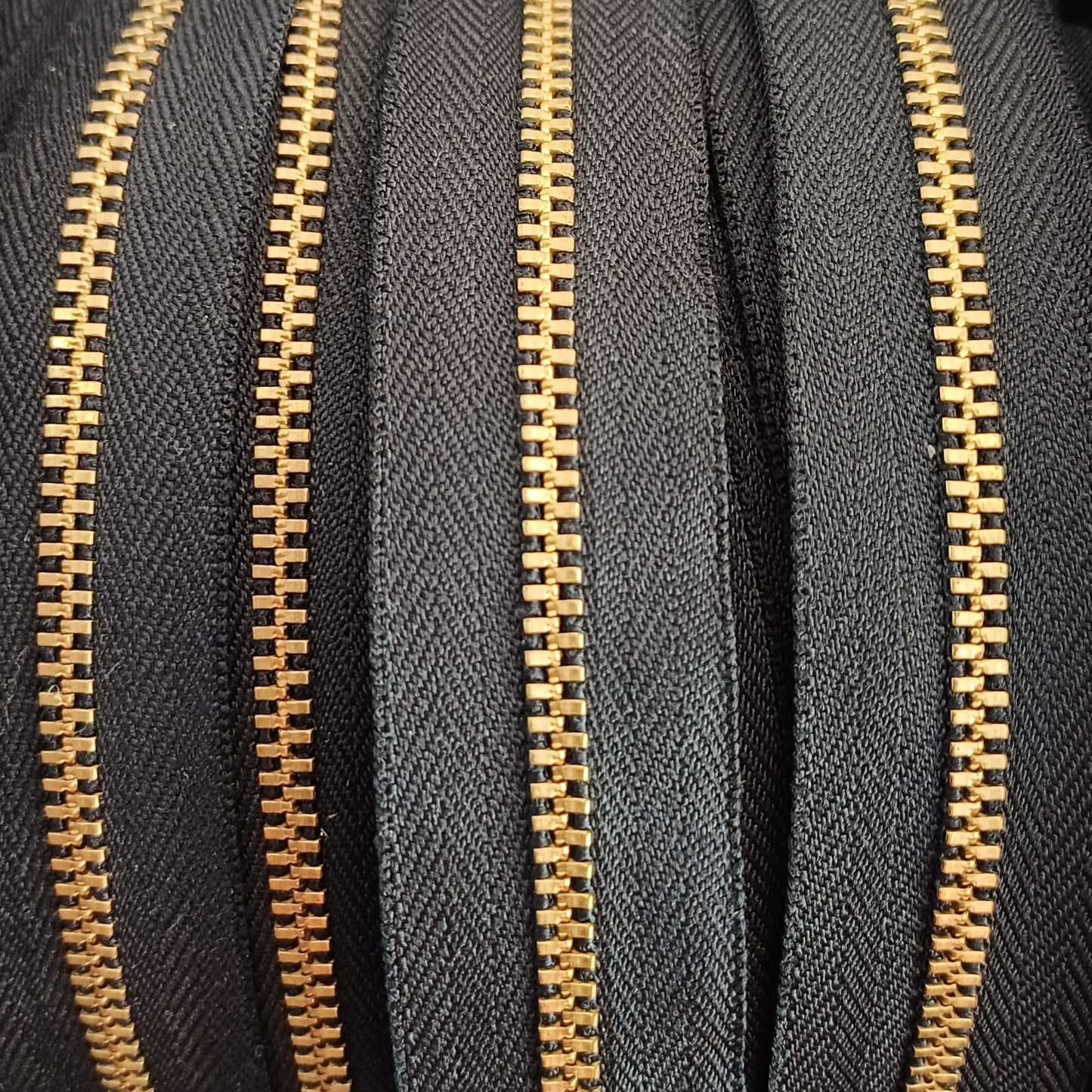 YKK Gold Zip Chain (Various Sizes & Colours)