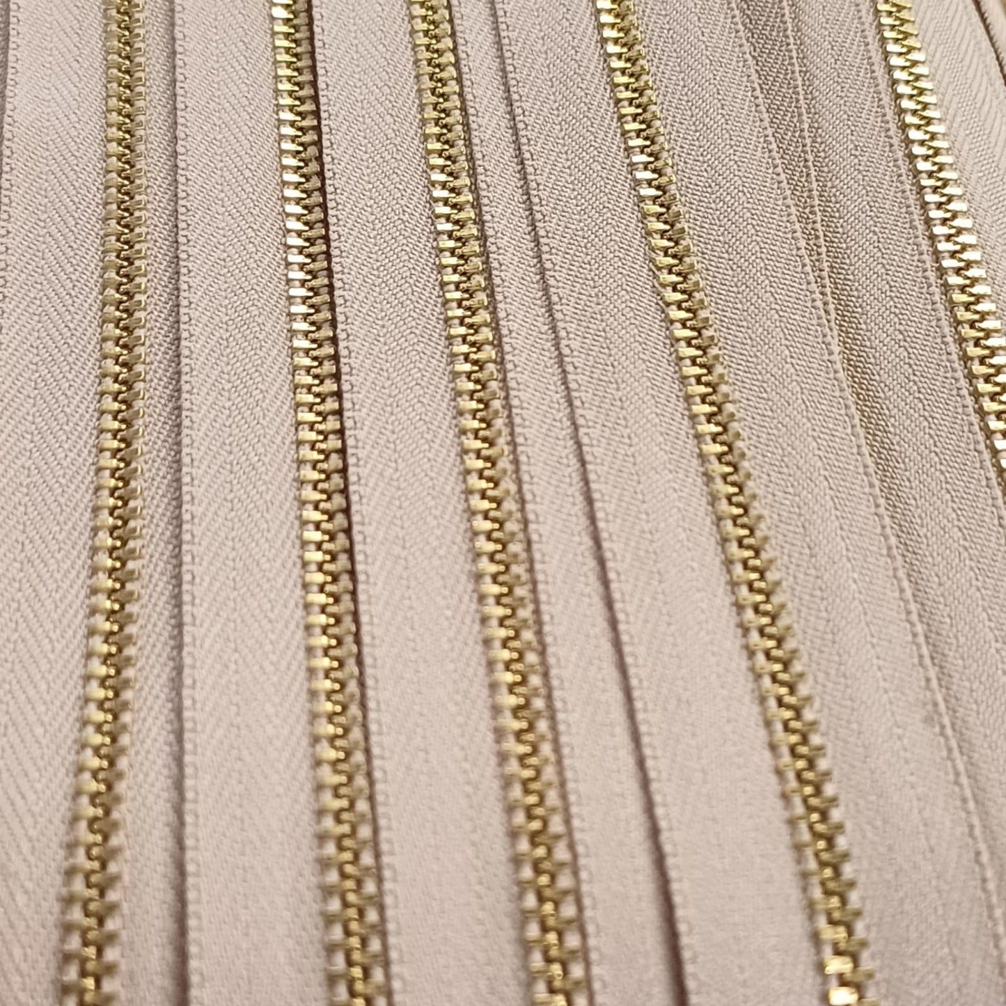 YKK Gold Zip Chain (Various Sizes & Colours)