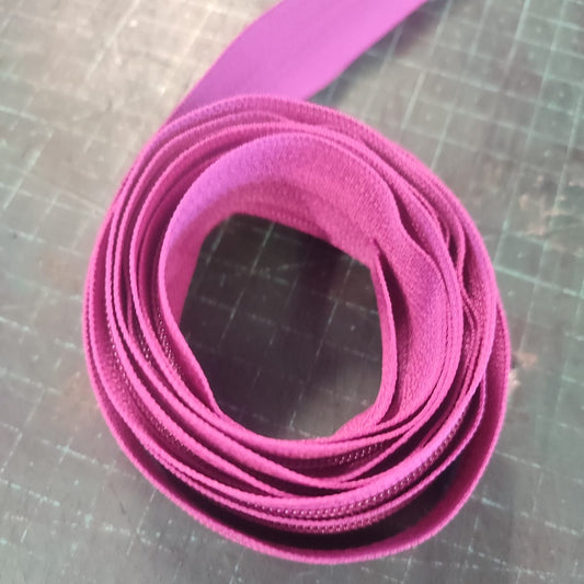 YKK Fuchsia Coil 3mm Zip Chain - 2meters