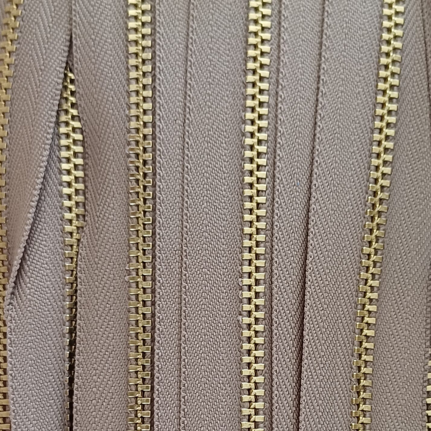 YKK Gold Zip Chain (Various Sizes & Colours)