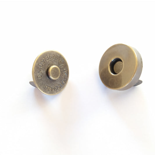 Magnetic Lock - Antique Brass 18mm