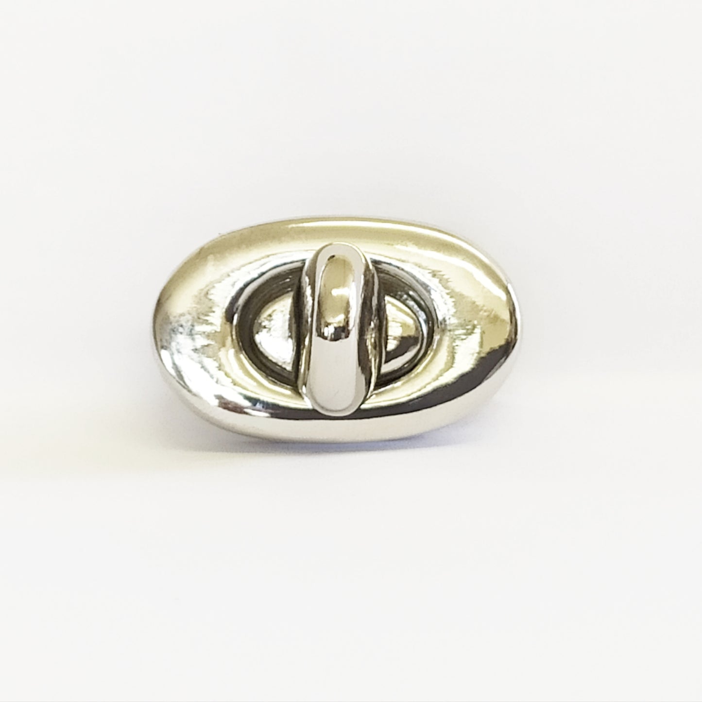 Small Oval Senatori Turn Button - Nickel