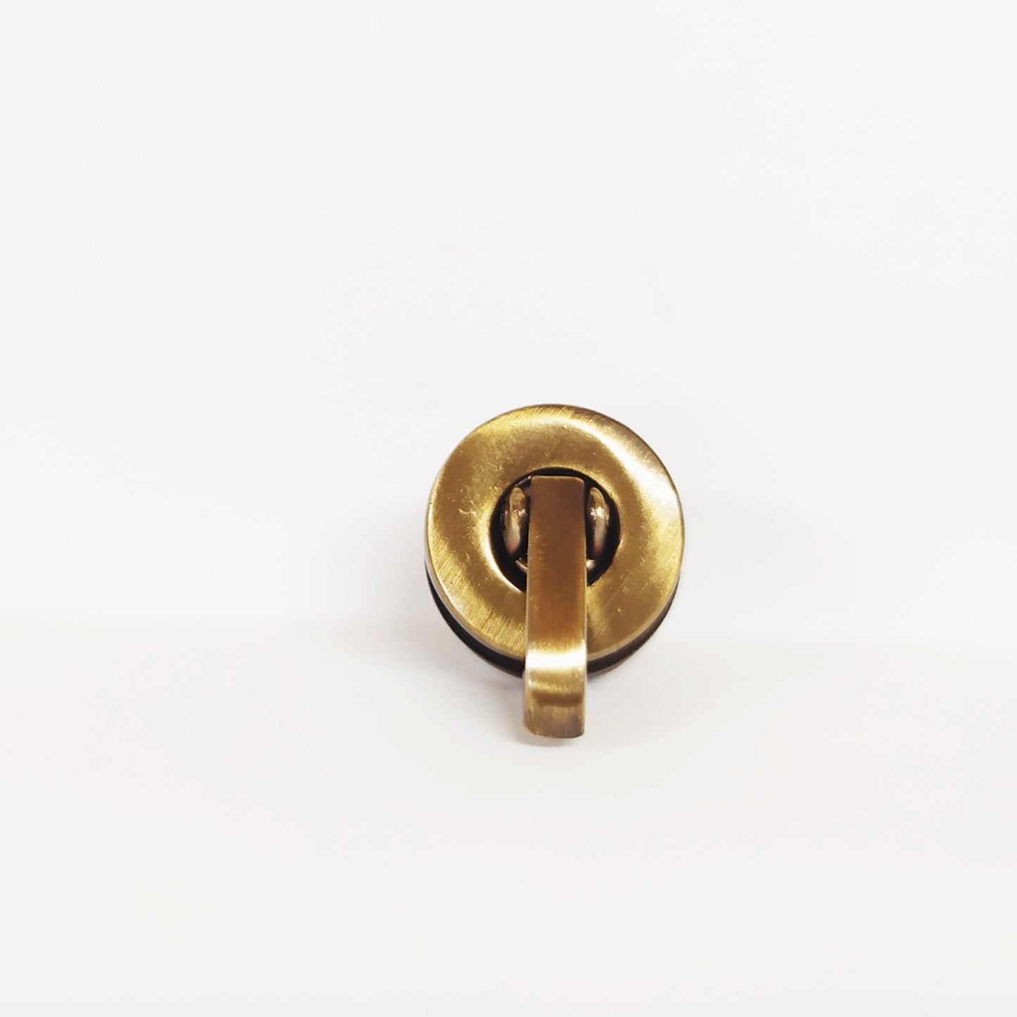 Lever Senatori Clasp - Antique Brass